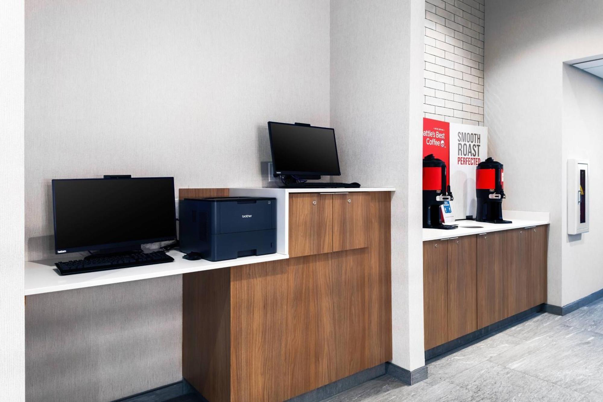 Fairfield Inn & Suites Springfield Enfield Eksteriør billede